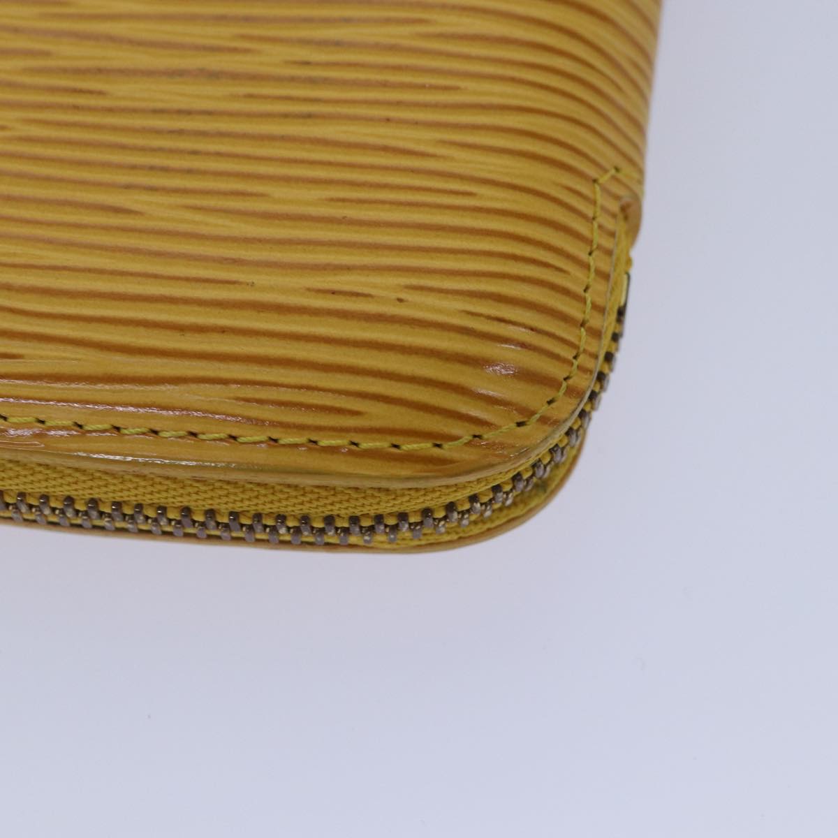 LO-LV bags 2310