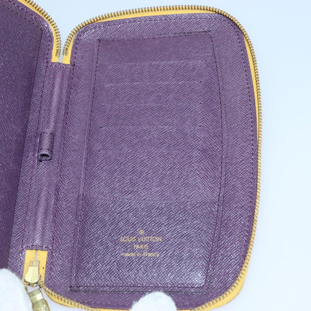 LO-LV bags 2310