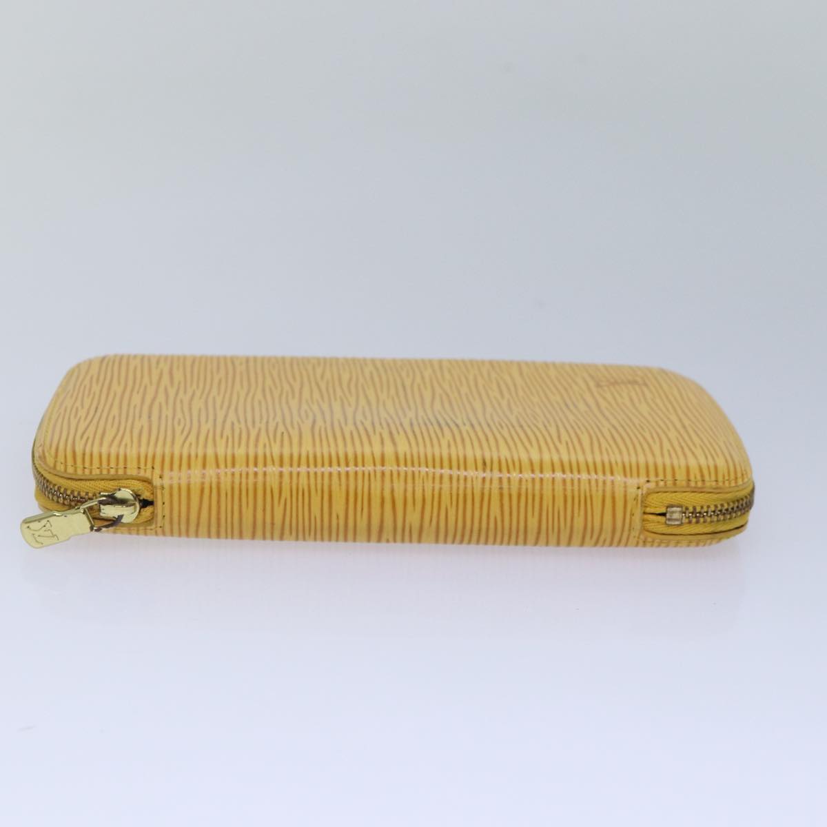 LO-LV bags 2310