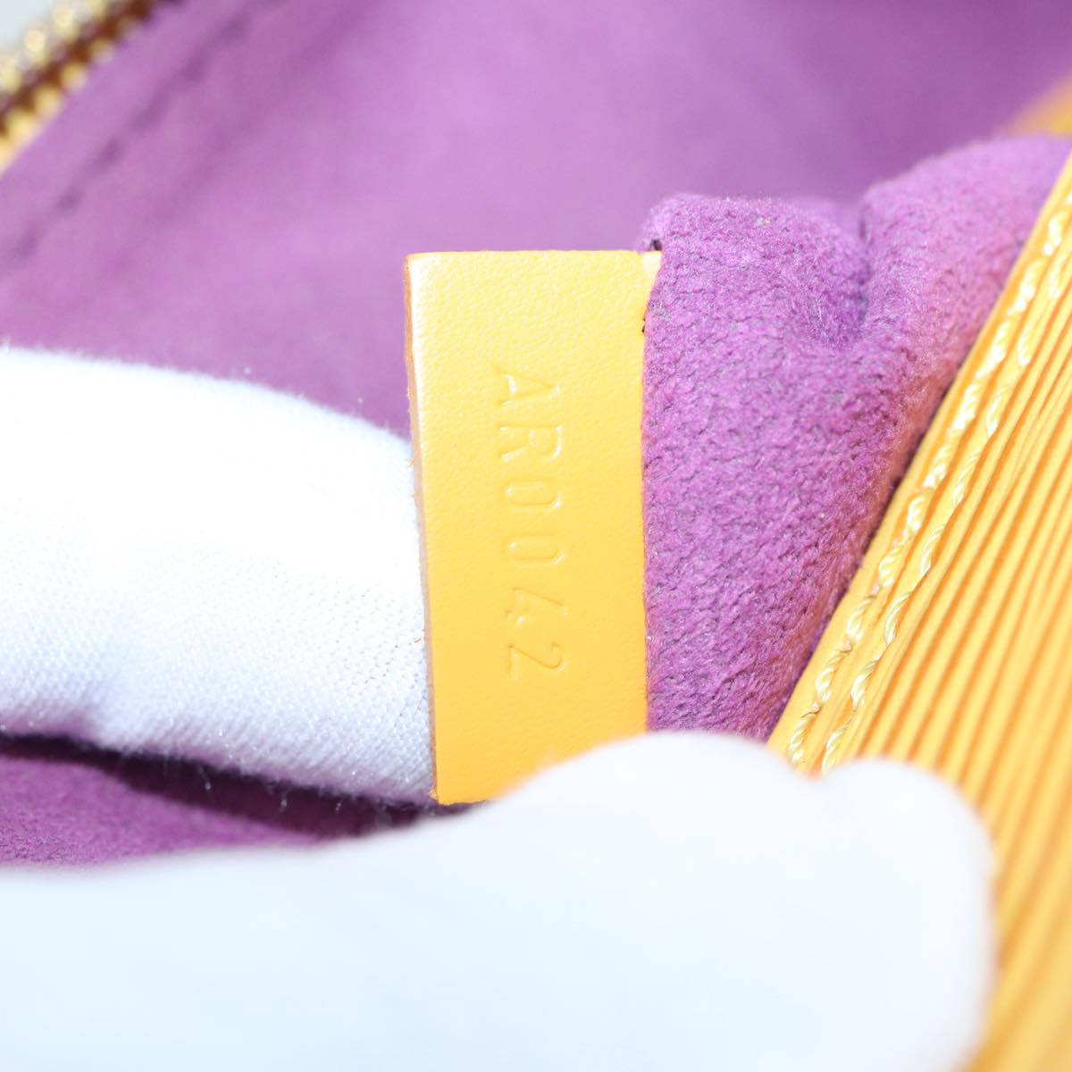 LO-LV bags 2396