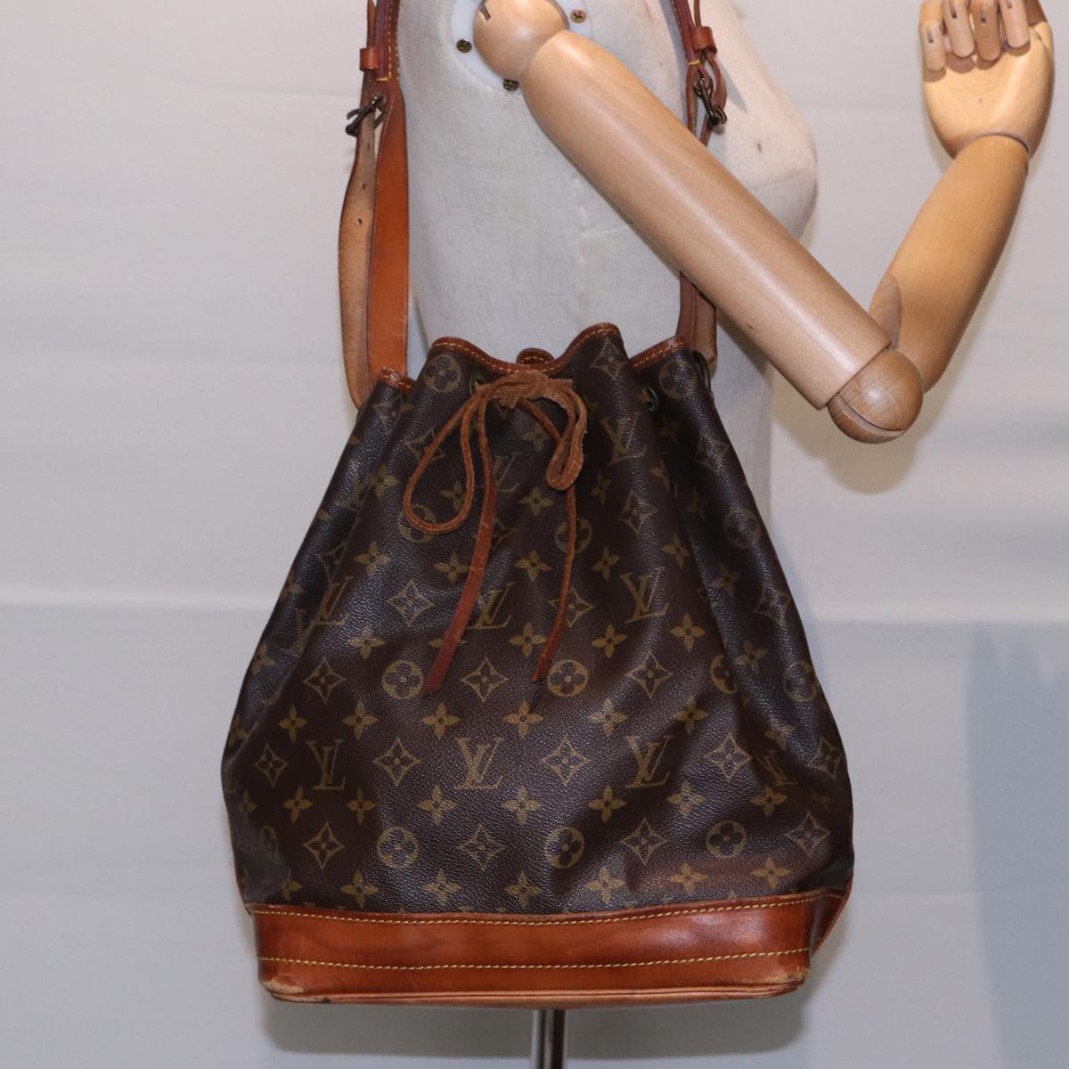 LO-LV bags 6354