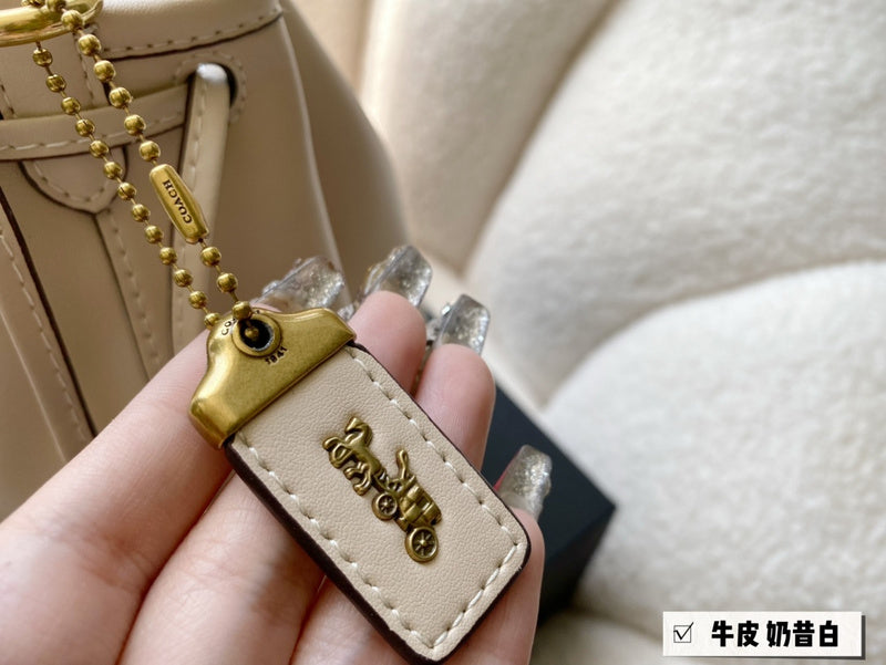 LO - CCH Bags - 064