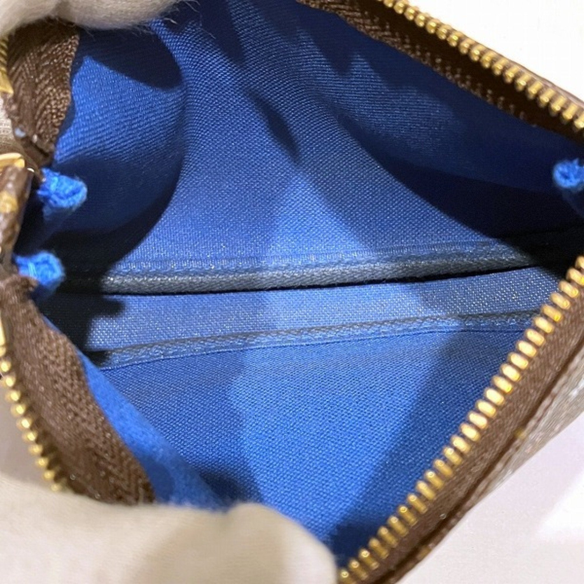 LO-LV bags 787