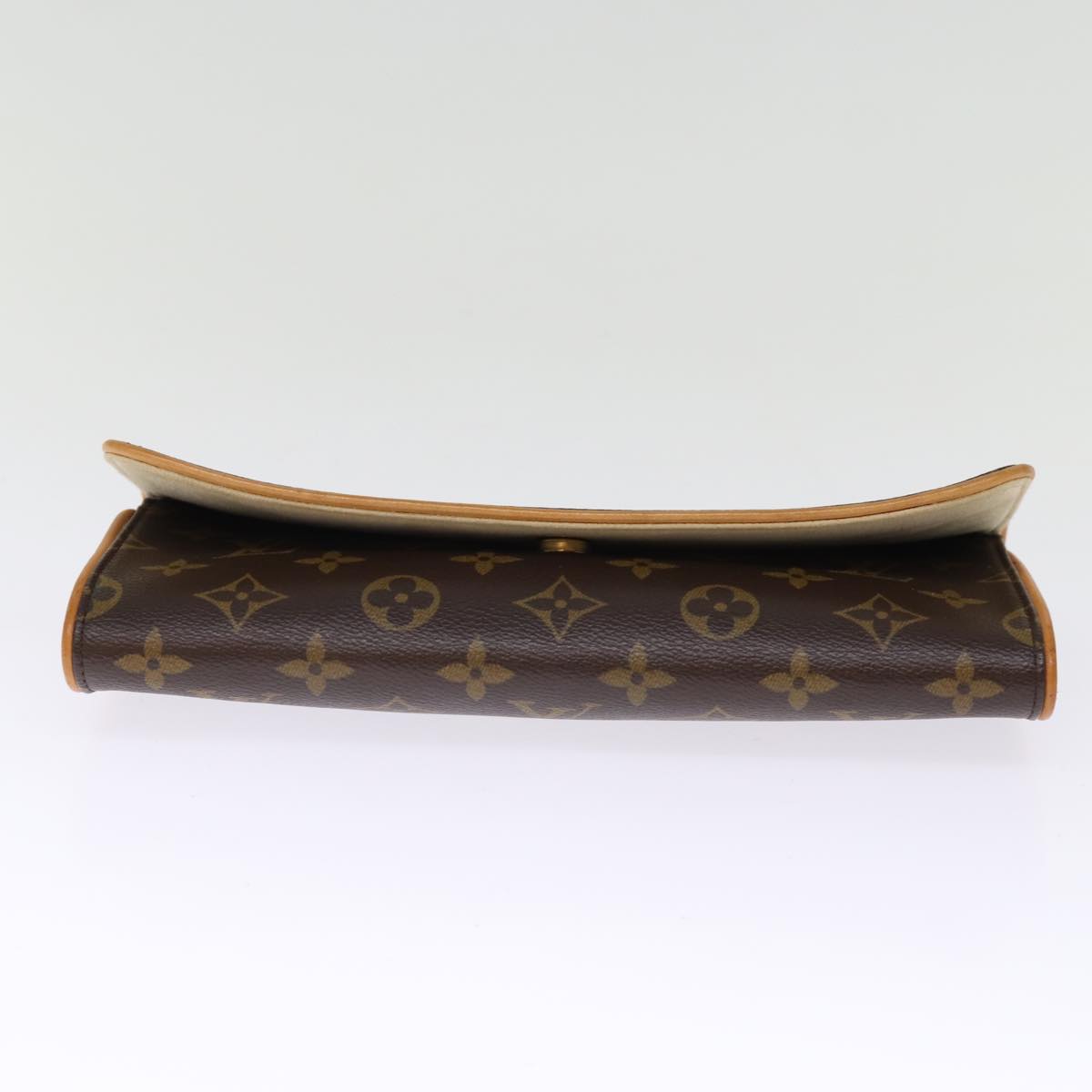 LO-LV bags 1049