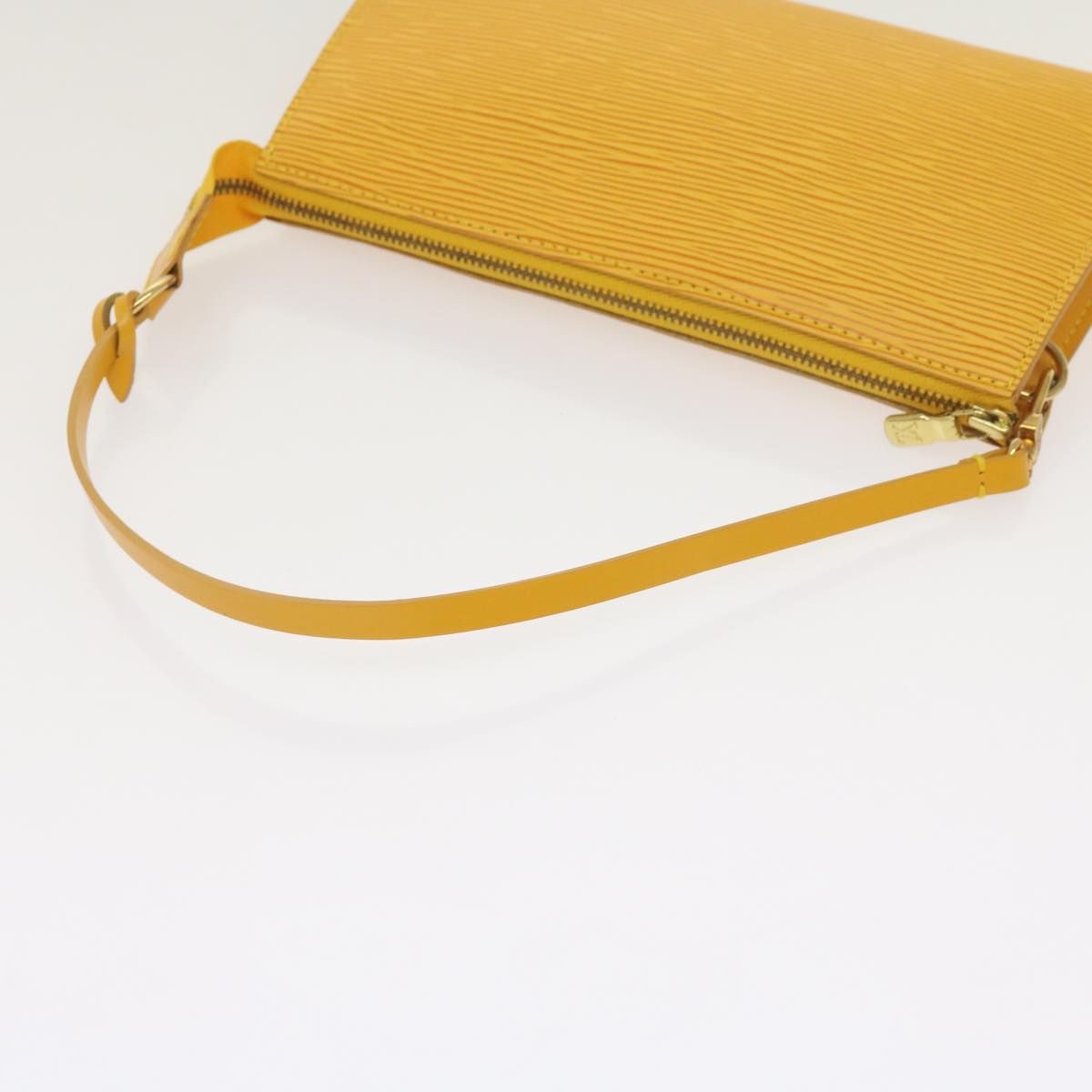 LO-LV bags 1080