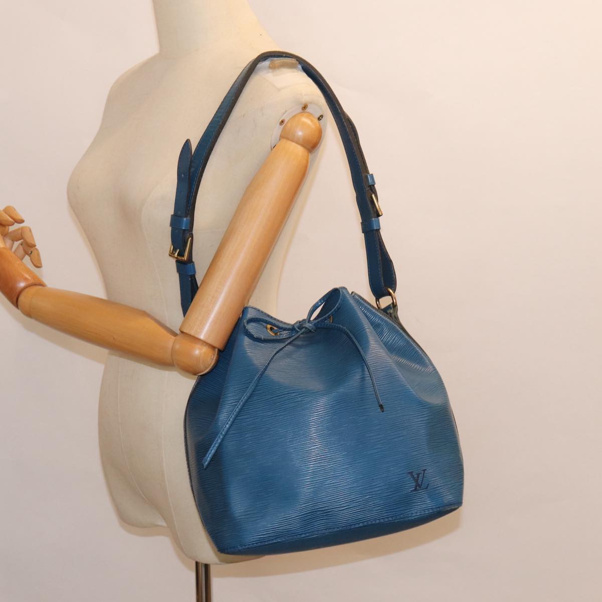 LO-LV bags 6384