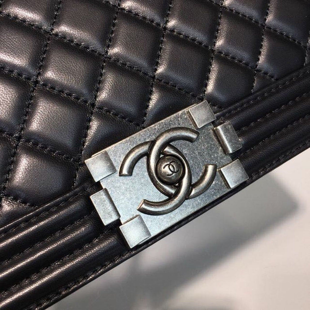 CHL -  Boy Handbag SilLusso Official - Hardware Black For Women Bags, Shoulder And Crossbody Bags 9.8in/25LO A67086