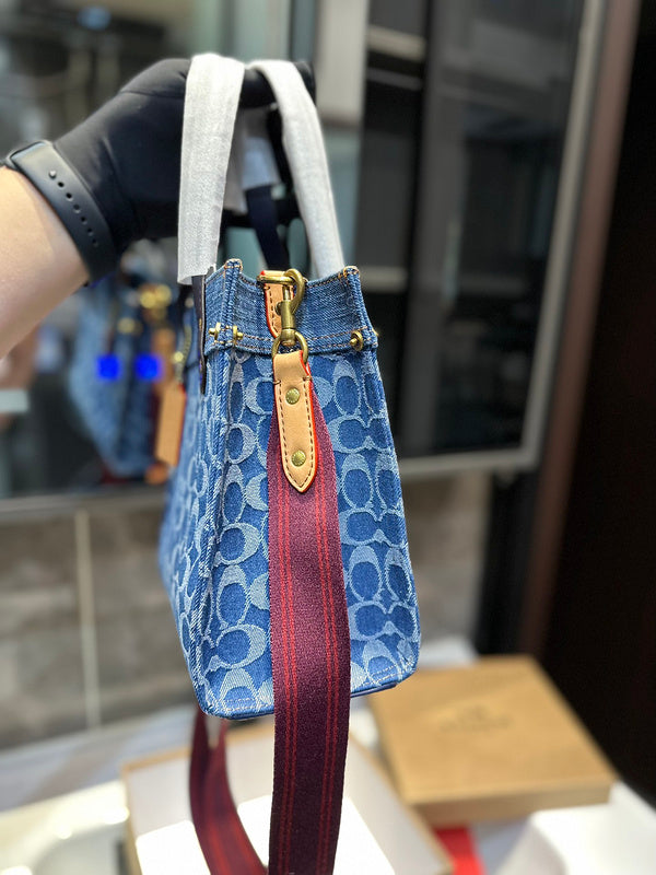 LO - CCH Bags - 061