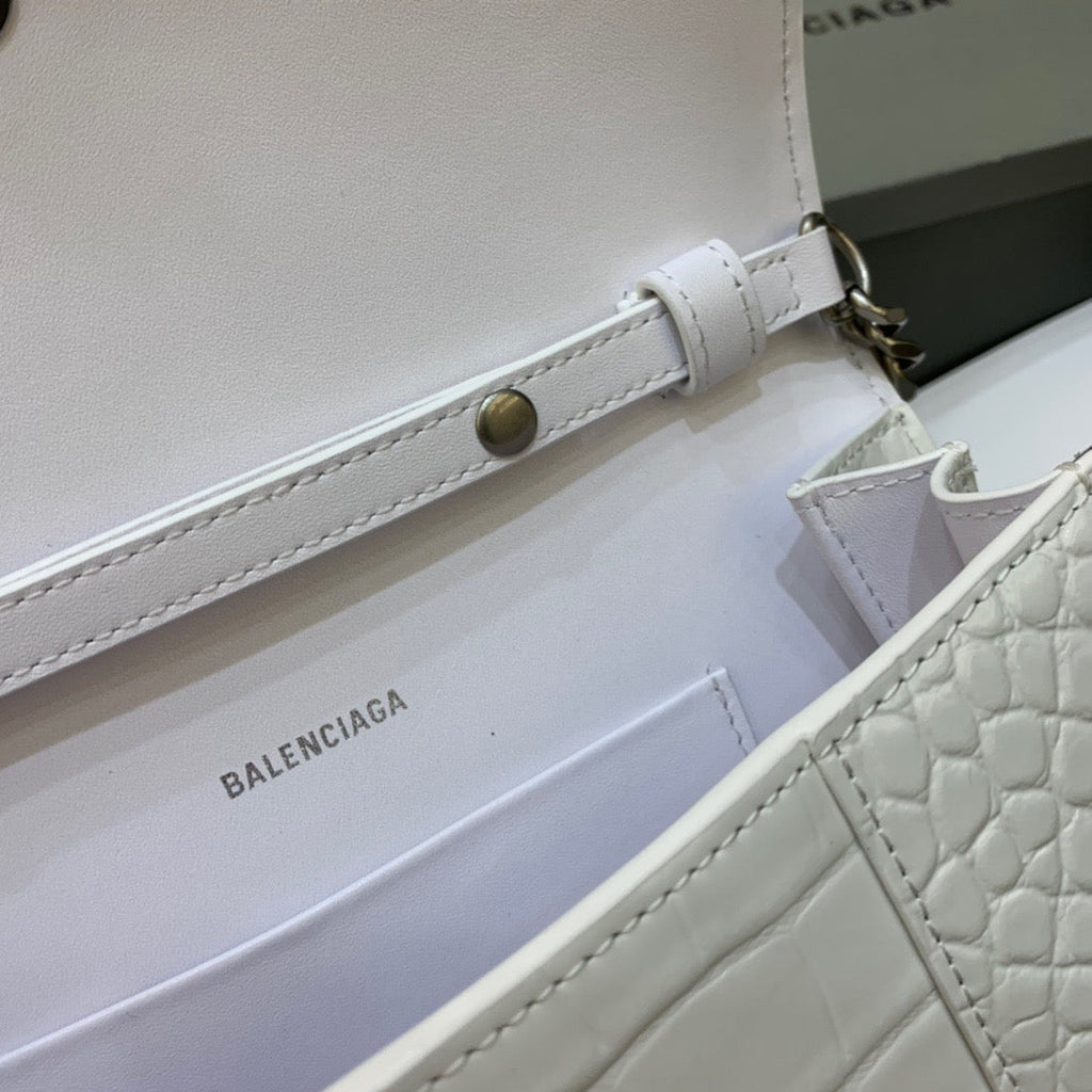 BLN-Ciaga Hourglass Wallet On Chain in White, For Women,  Bags 9in/23LO