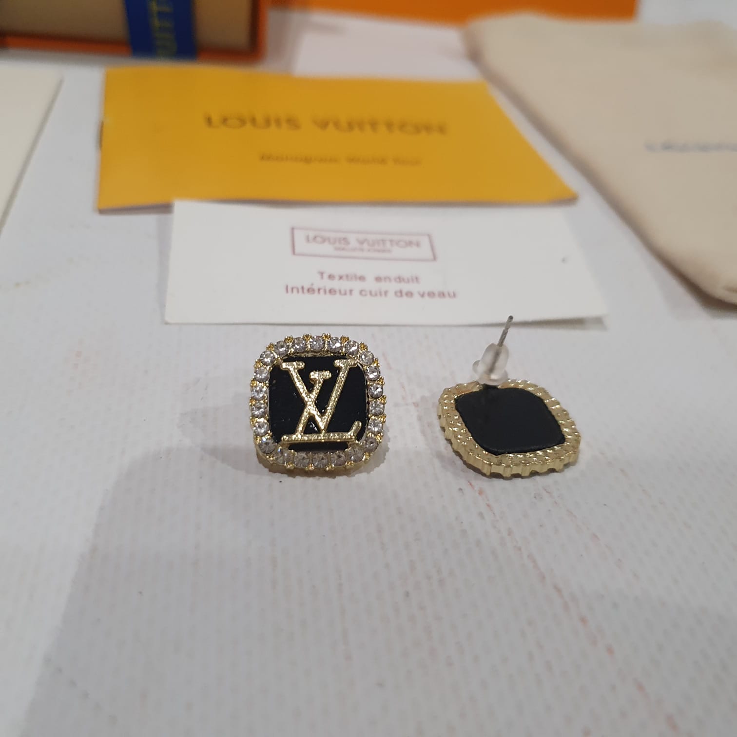 LO-LV bags 2182