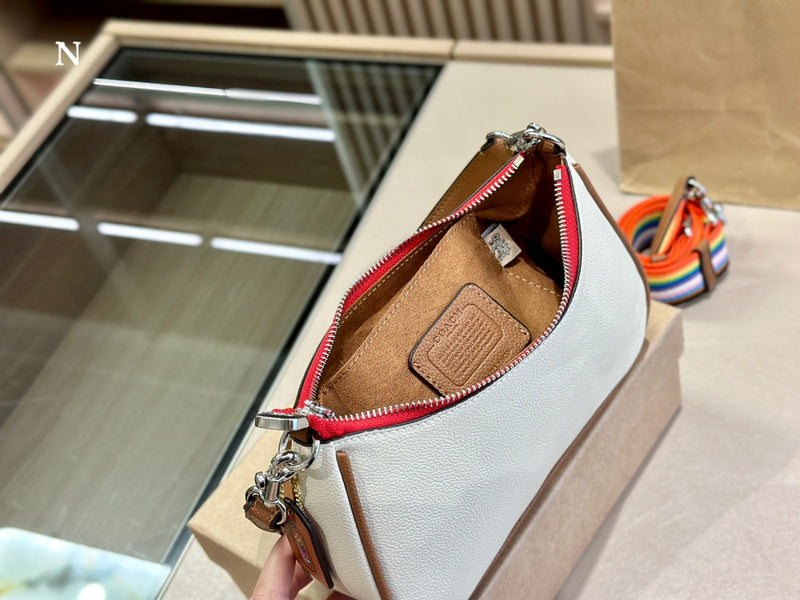 LO - CCH Bags - 073