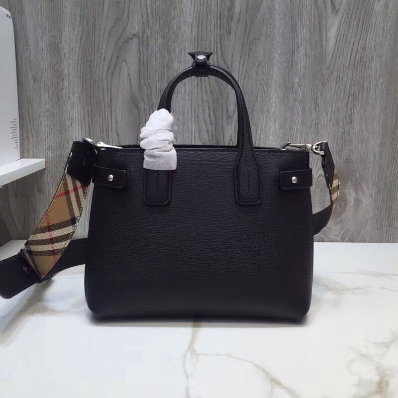 B-Berry - BB  The Small Banner Bag Black For Women, Bags 10.6in/26LO