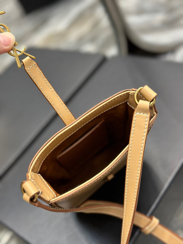 BB - YSL Bag - 4000