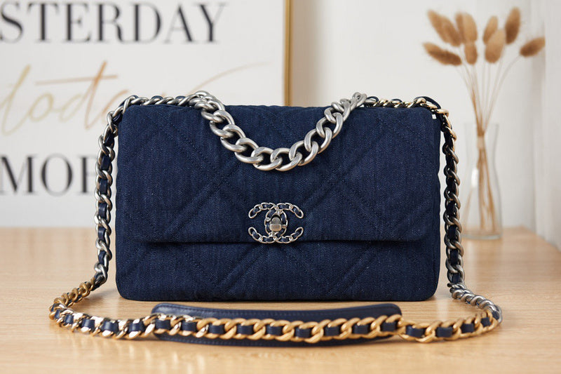 LO - CHL Bags - 2011