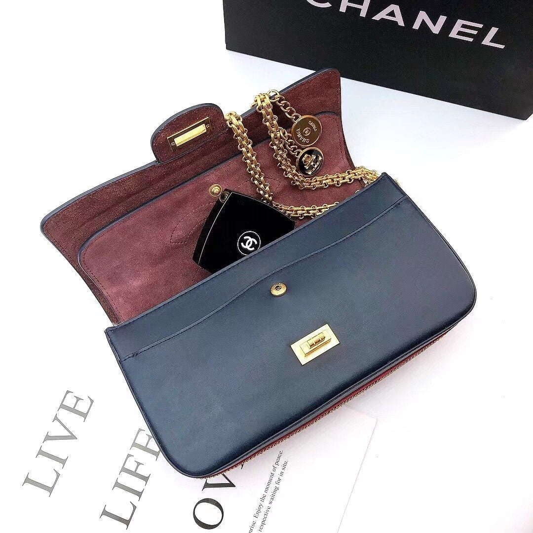 CHL - Maroon Medallion Nude Reissue 2.55 Classic 225 Flap Navy Blue Bag For Women 24LO/9.4in
