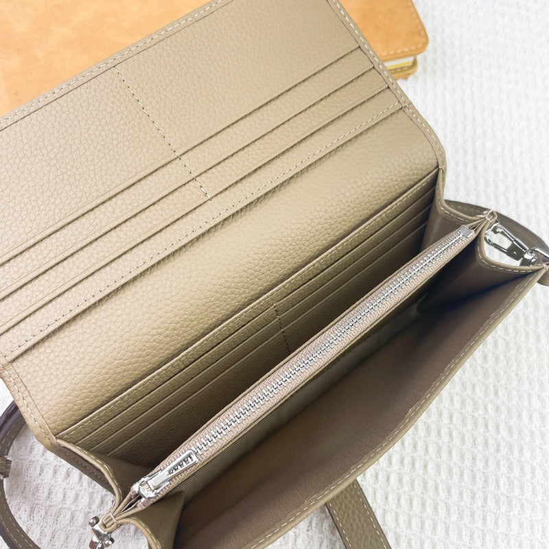 LO - HMS Luxury Bags - 375