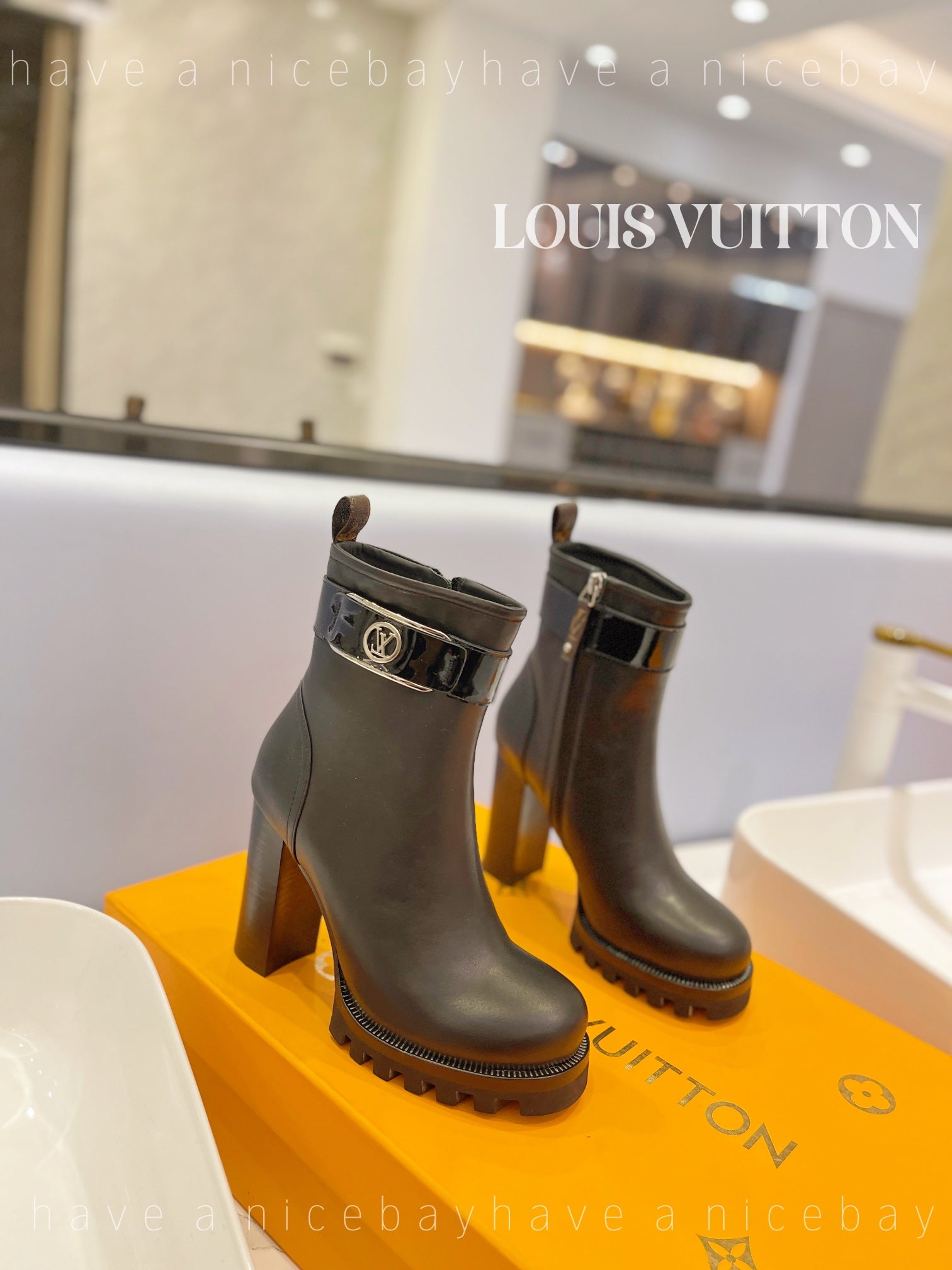 LO-LV bags 3436