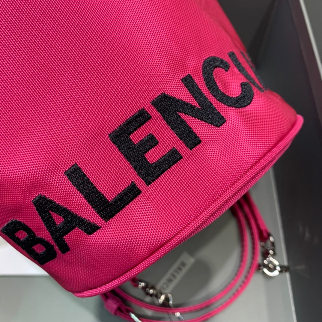 BLN-Ciaga Le Cagole Medium Bucket Bag In Dark Pink, For Women,  Bags 11.8in/30LO