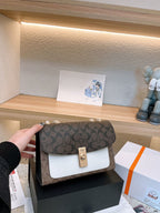 LO - CCH Bags - 378