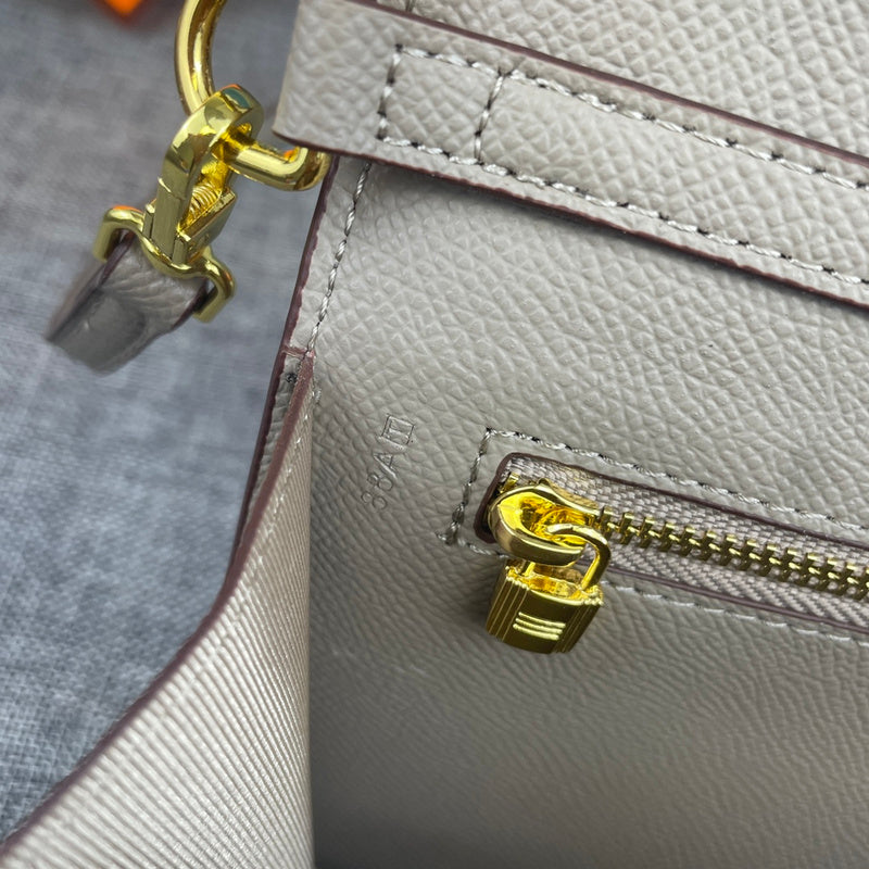 Lusso Official -  HERMS BAGS FOR WOMEN - 300