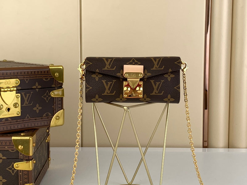 LO-LV bags 8647