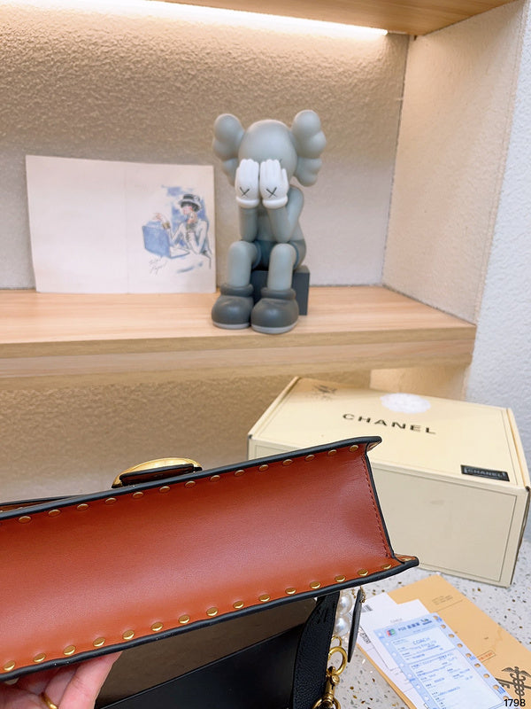 LO - CCH Bags - 018