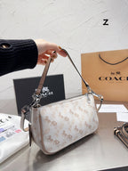 LO - CCH Bags - 312