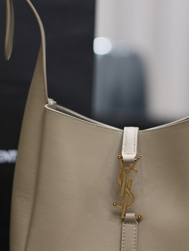 BB - YSL Bag - 1853