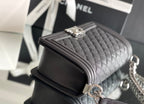CHL - Medium Classic Flap Bag 25LO Black For Women A67086