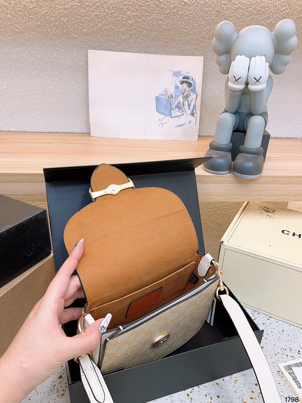 LO - CCH Bags - 006