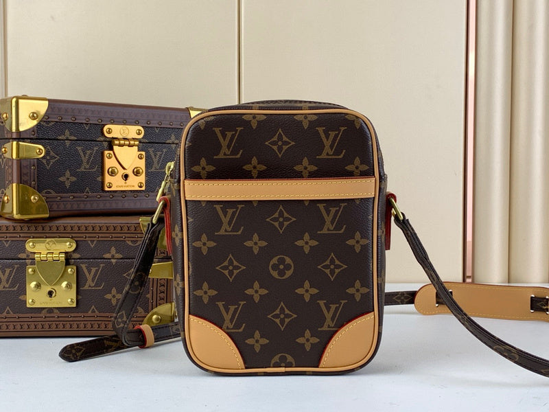 LO-LV bags 11923