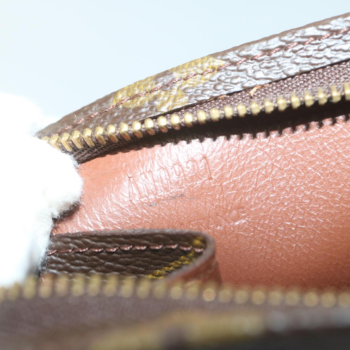 LO-LV bags 576