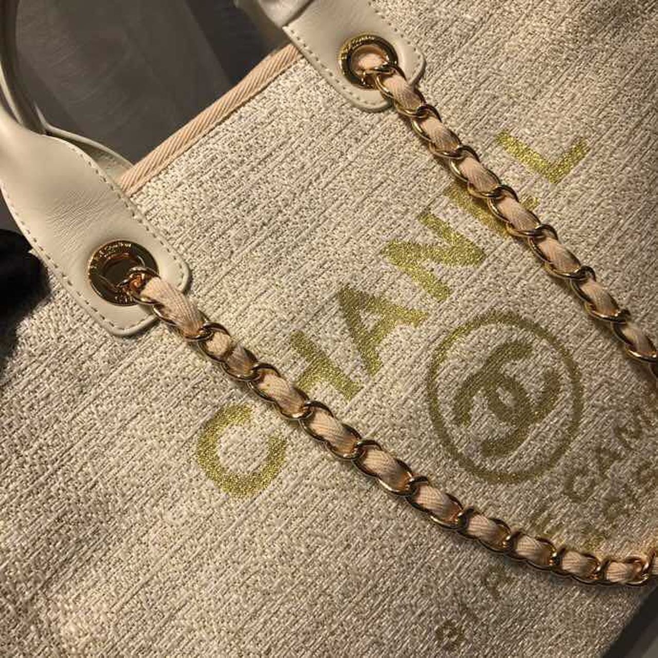 CHL -  Deauville Tote Tweed Canvas Bag Fall/Winter Collection, Beige/Cream/Gold/Multi For Women 15in/38LO