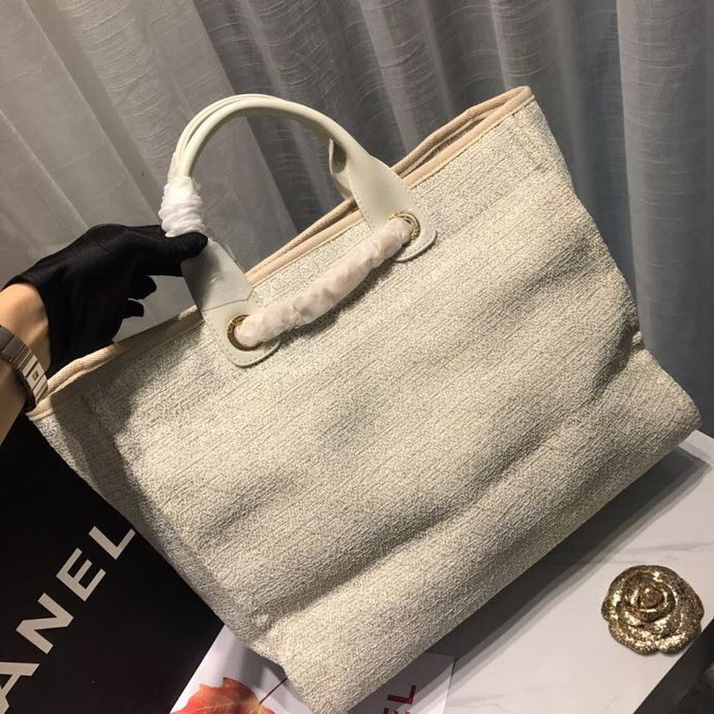 CHL -  Deauville Tote Tweed Canvas Bag Fall/Winter Collection, Beige/Cream/Gold/Multi For Women 15in/38LO