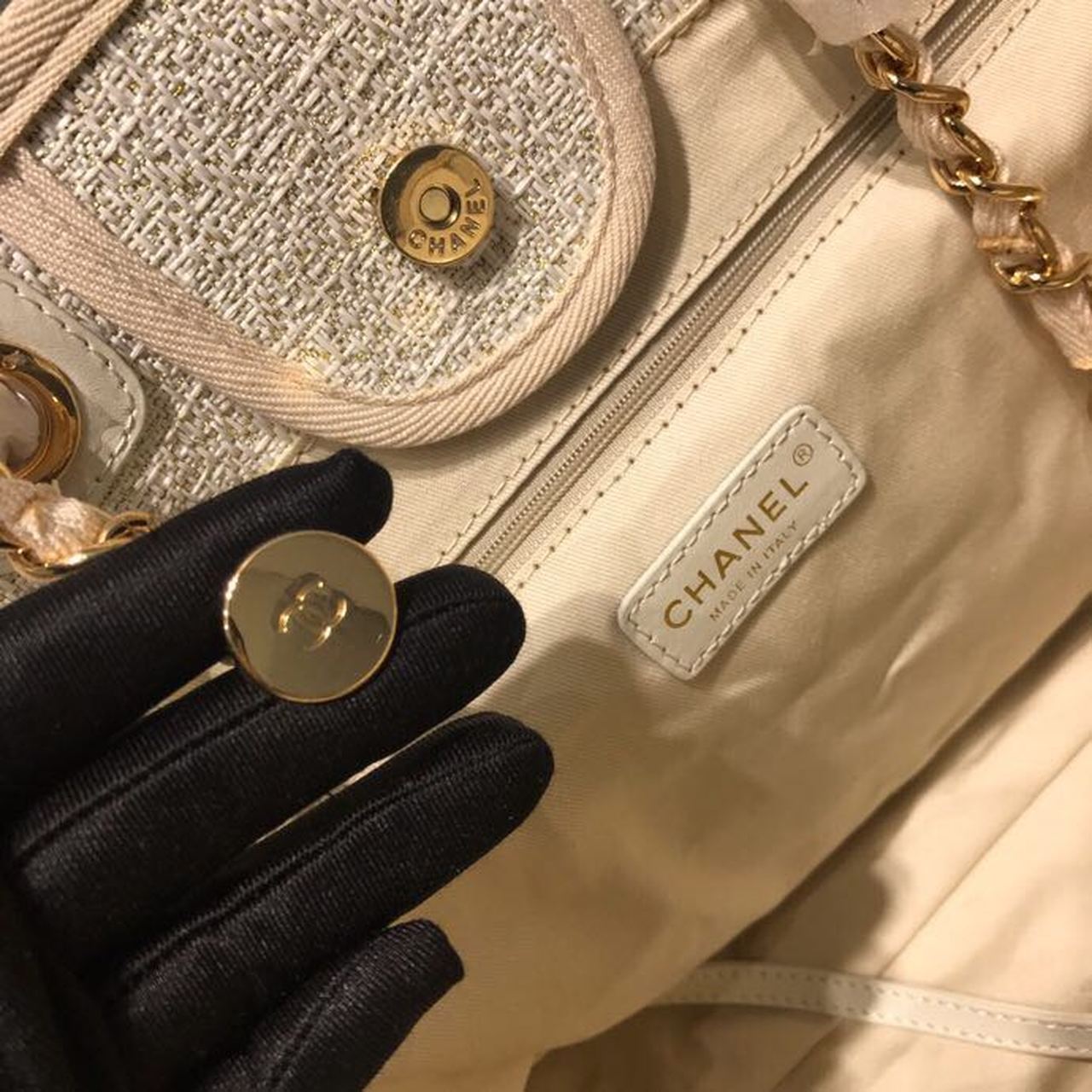 CHL -  Deauville Tote Tweed Canvas Bag Fall/Winter Collection, Beige/Cream/Gold/Multi For Women 15in/38LO
