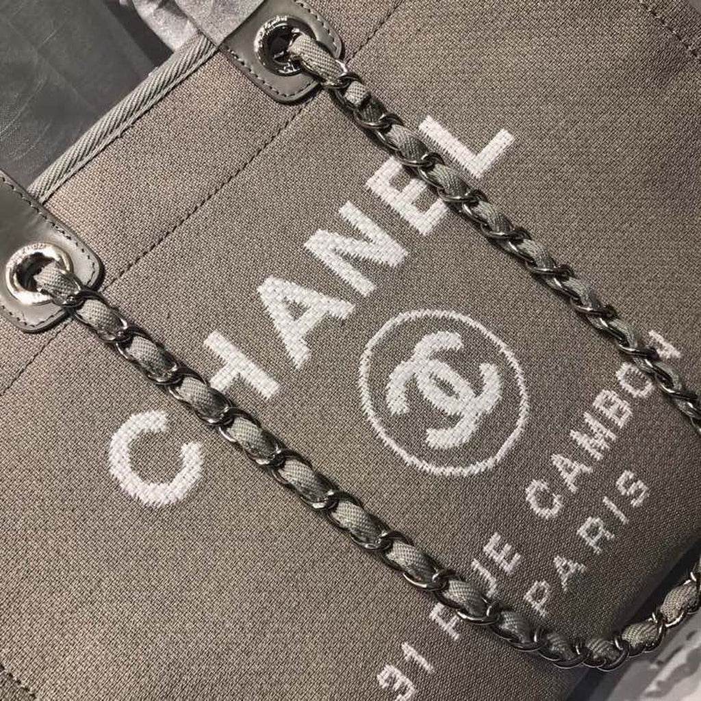 CHL -  Deauville Tote Tweed Canvas Bag Fall/Winter Collection, Light Grey/White For Women 15in/38LO