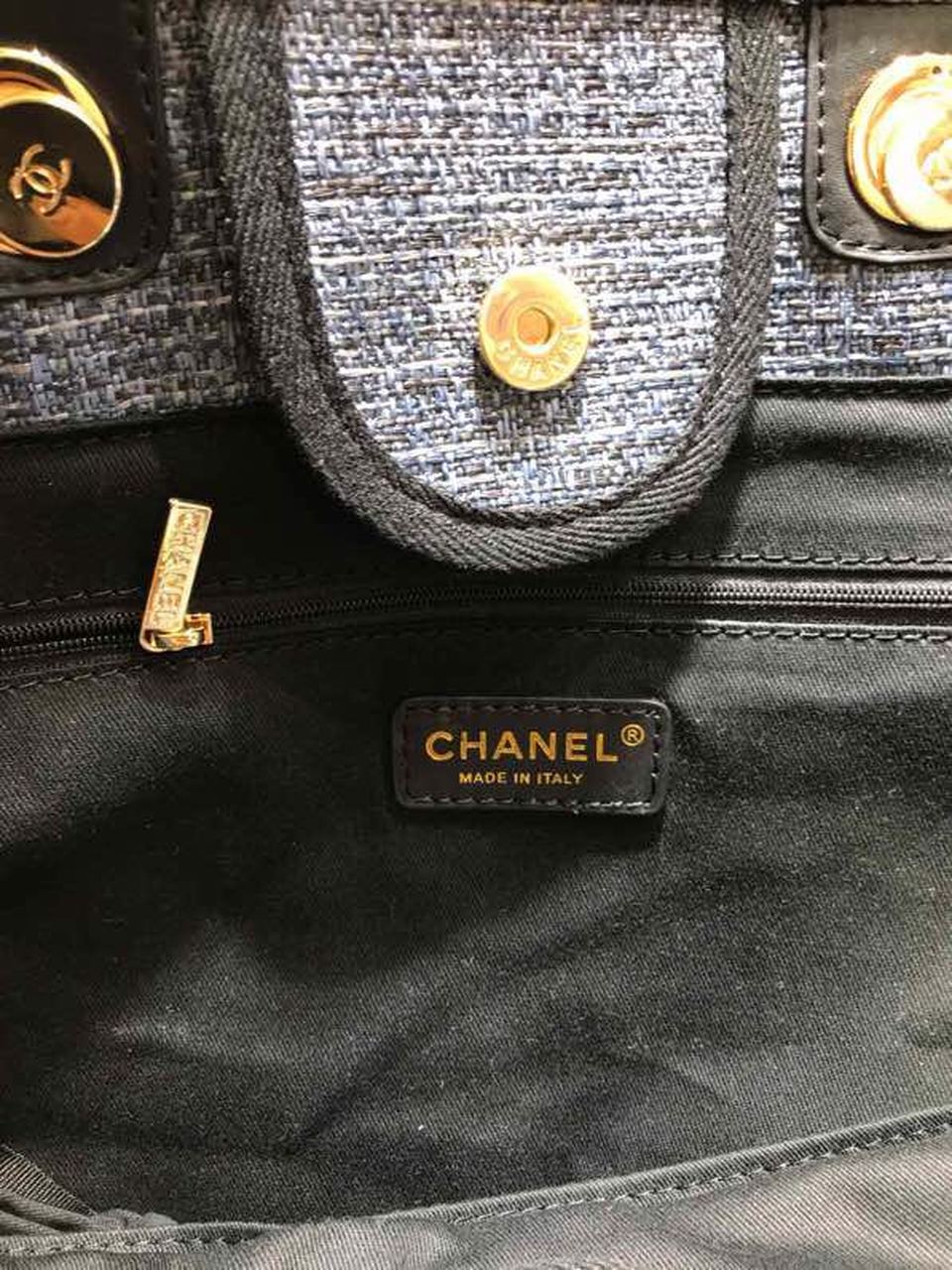 CHL -  Deauville Tote 38LO Black/Dark For Women A66941