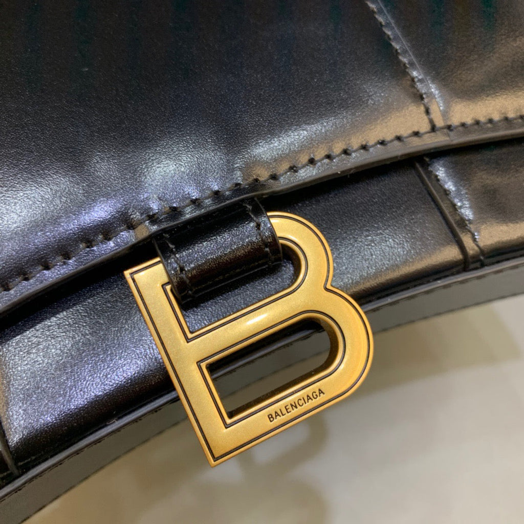 BLN-Ciaga Hourglass Wallet On Chain in Black, For Women,  Bags 7.6in/19LO 6560501QJ4M1000