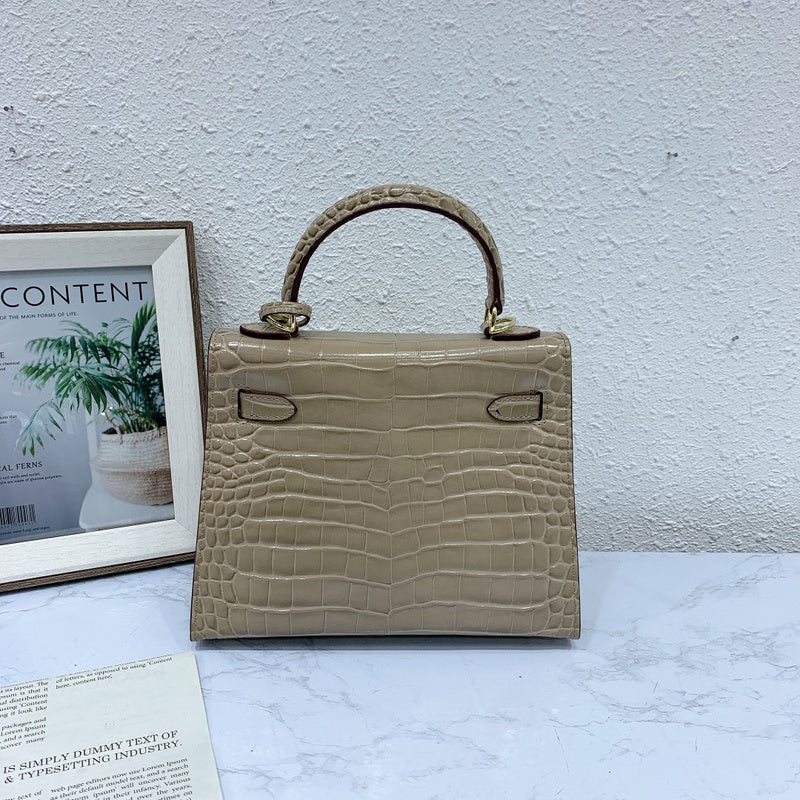 LO - HMS Luxury Bags - 471