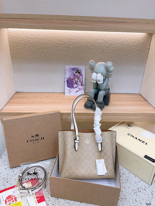 LO - CCH Bags - 143