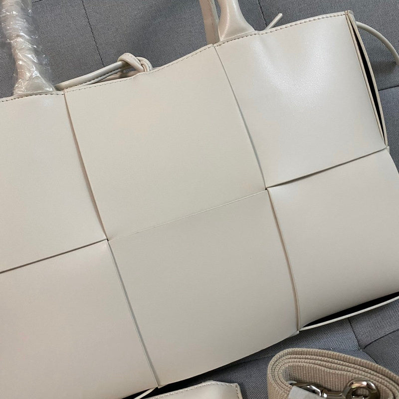 B-VENETA STYLISH HANBAGS FOR WOMEN - 259