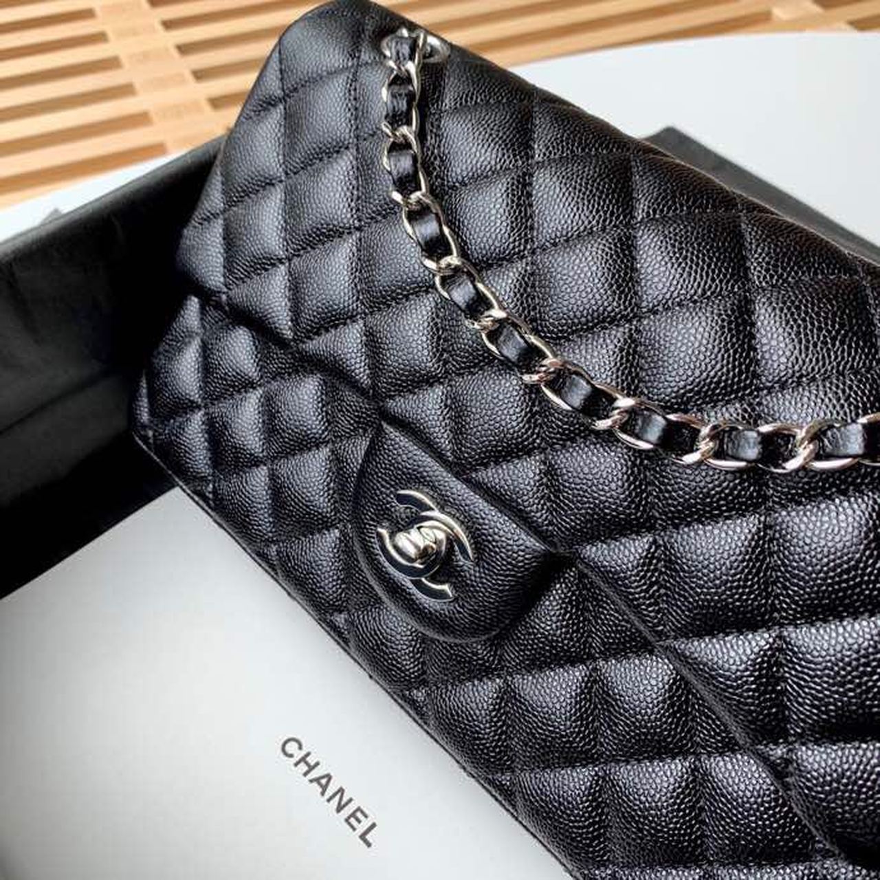CHL -  Classic Handbag SilLusso Official - Hardware Black For Women Bags, Shoulder And Crossbody Bags 10.2in/26LO A01112