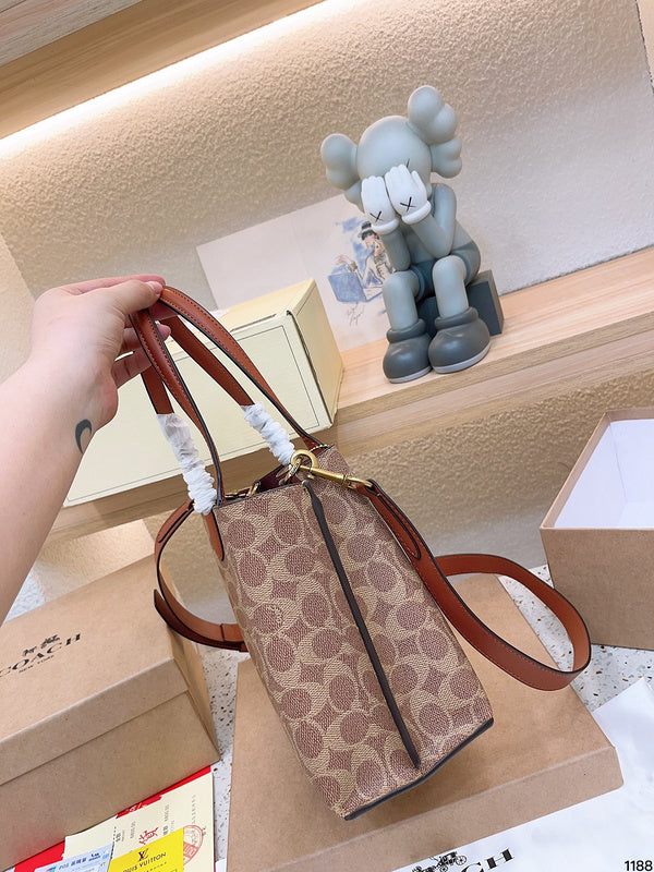 LO - CCH Bags - 093