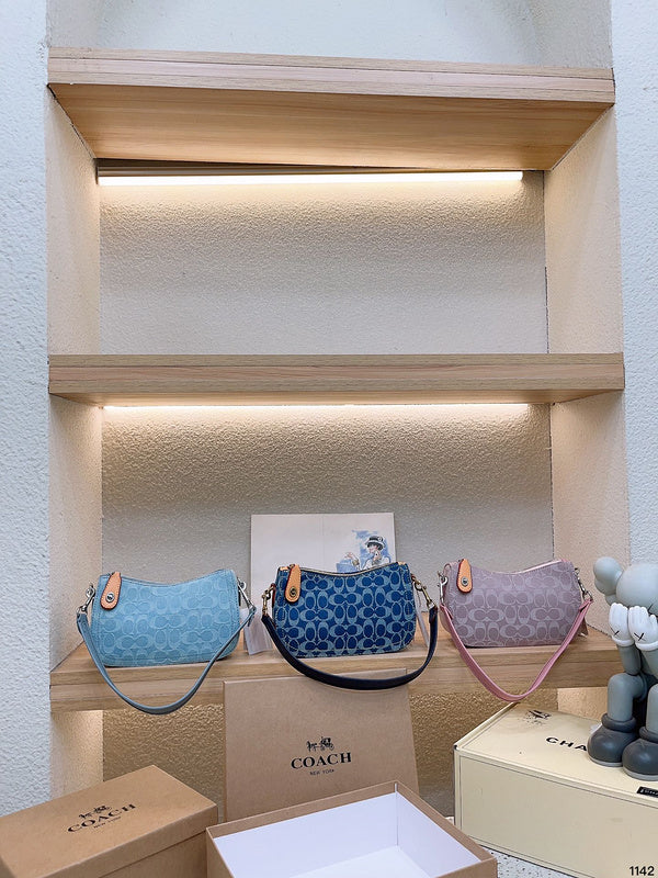 LO - CCH Bags - 029
