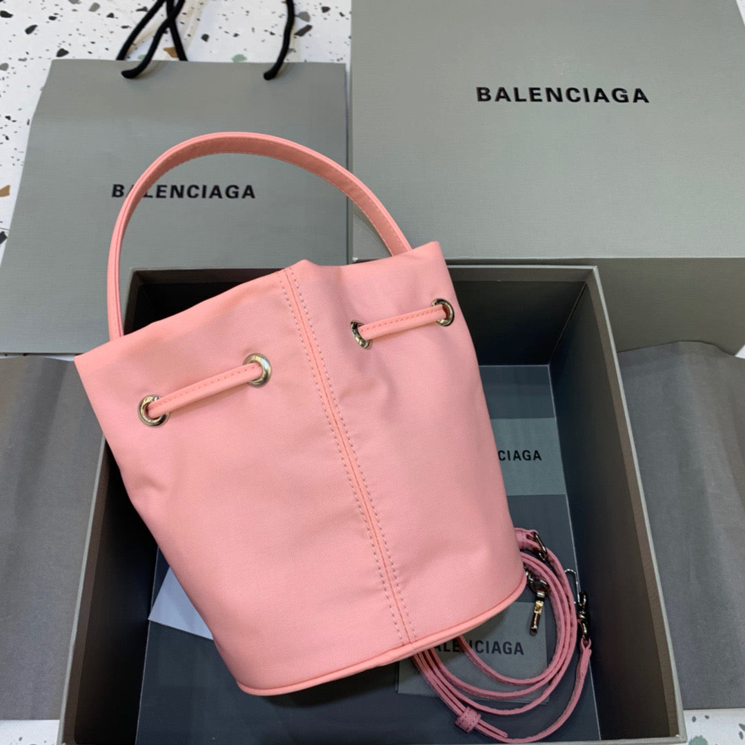BLN-Ciaga Le Cagole Medium Bucket Bag In Light Pink, For Women,  Bags 11.8in/30LO