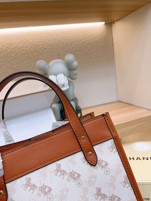 LO - CCH Bags - 014