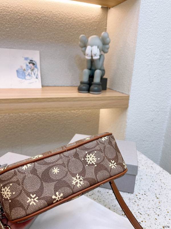 LO - CCH Bags - 374