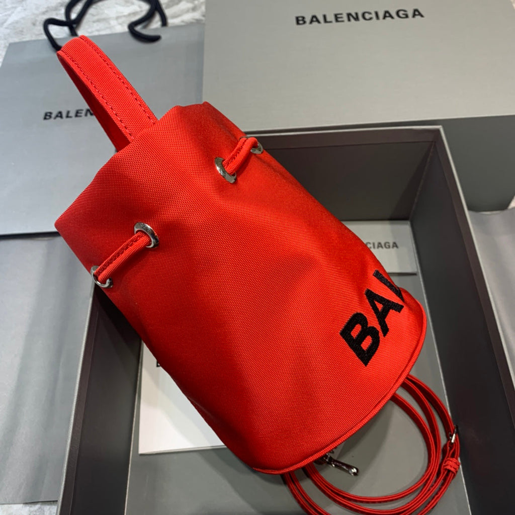BLN-Ciaga Le Cagole Medium Bucket Bag In Red, For Women,  Bags 11.8in/30LO
