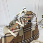 BB Small Banner  Check And Tote White For Women, Women’s Bags 10.5in/26LO