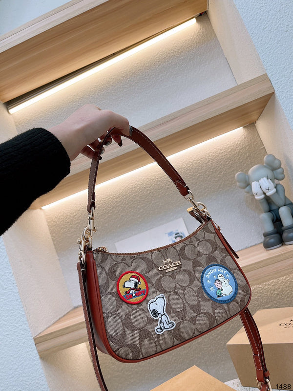 LO - CCH Bags - 201